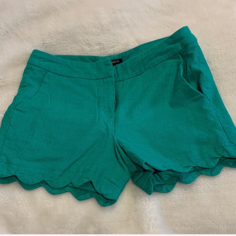 Scalloped linen/cotton shorts